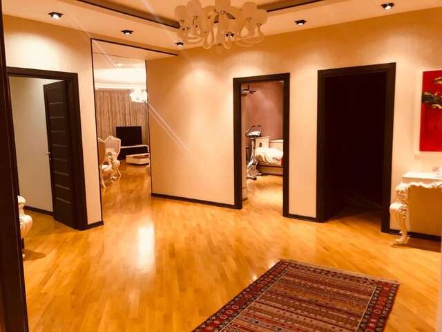Апартаменты Apartment near Metro Nizami Баку-9